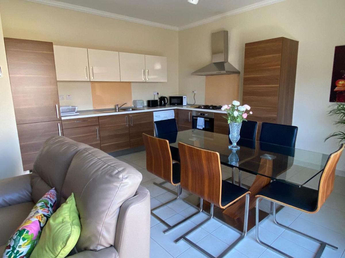 Newly Refurbished Mellieha Central Apartment Εξωτερικό φωτογραφία
